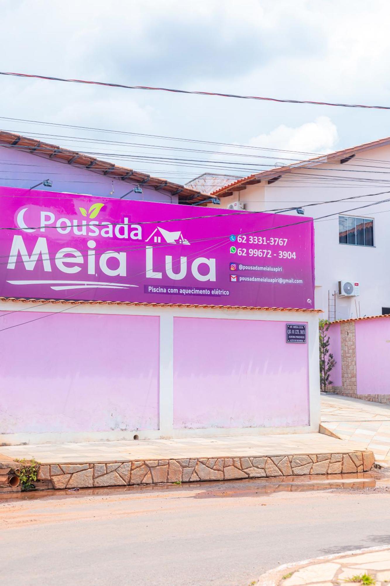 Pousada Meia Lua ปิเรนนอโปลิส ภายนอก รูปภาพ